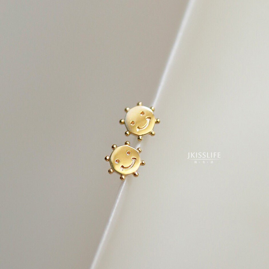 9K Solid Gold Smiling Sun Stud Earrings