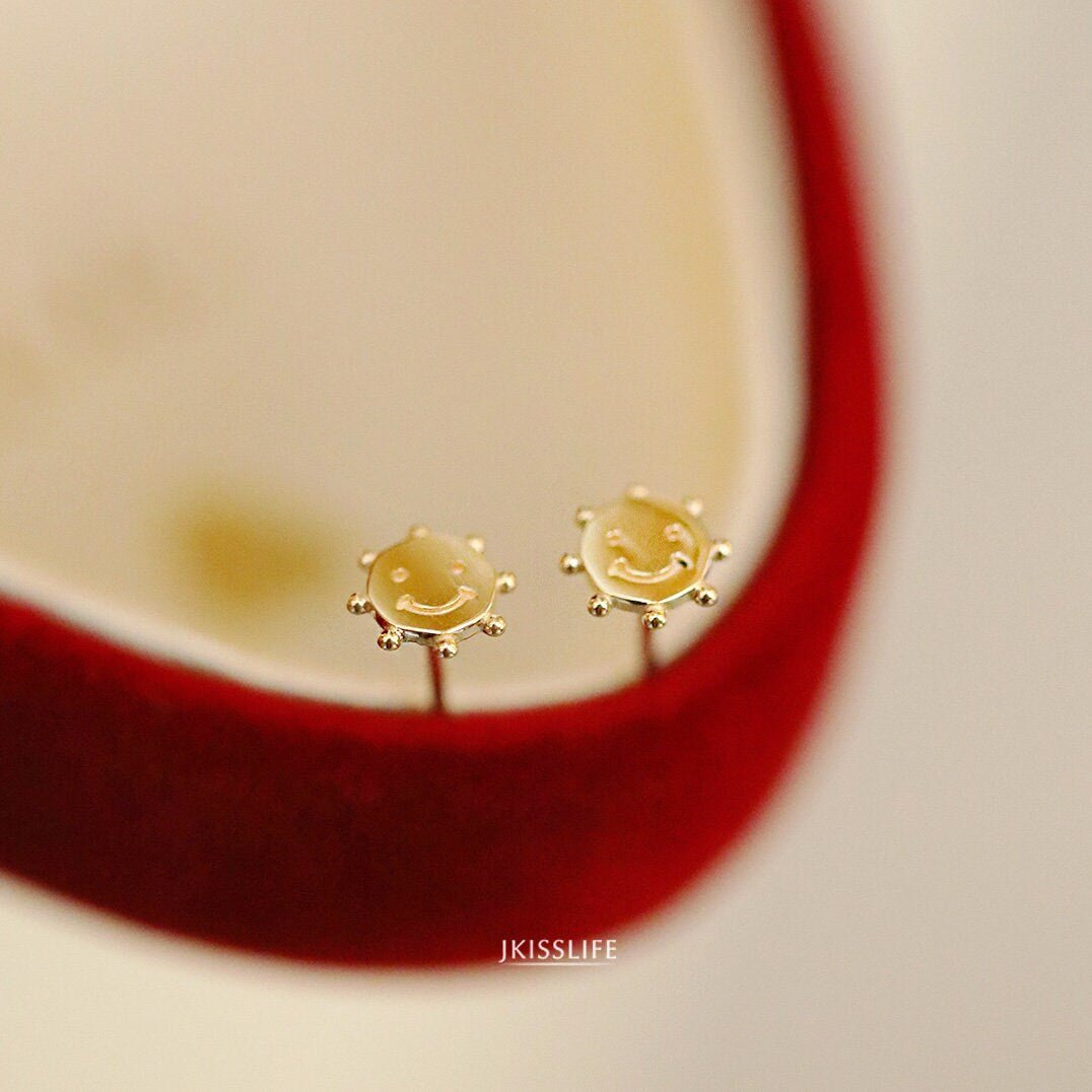 9K Solid Gold Smiling Sun Stud Earrings