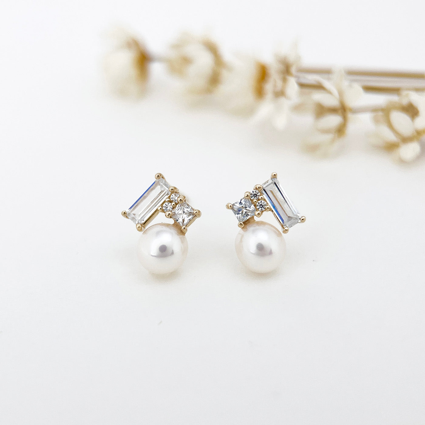 14K Solid Gold Natural Pearl Stud Earrings