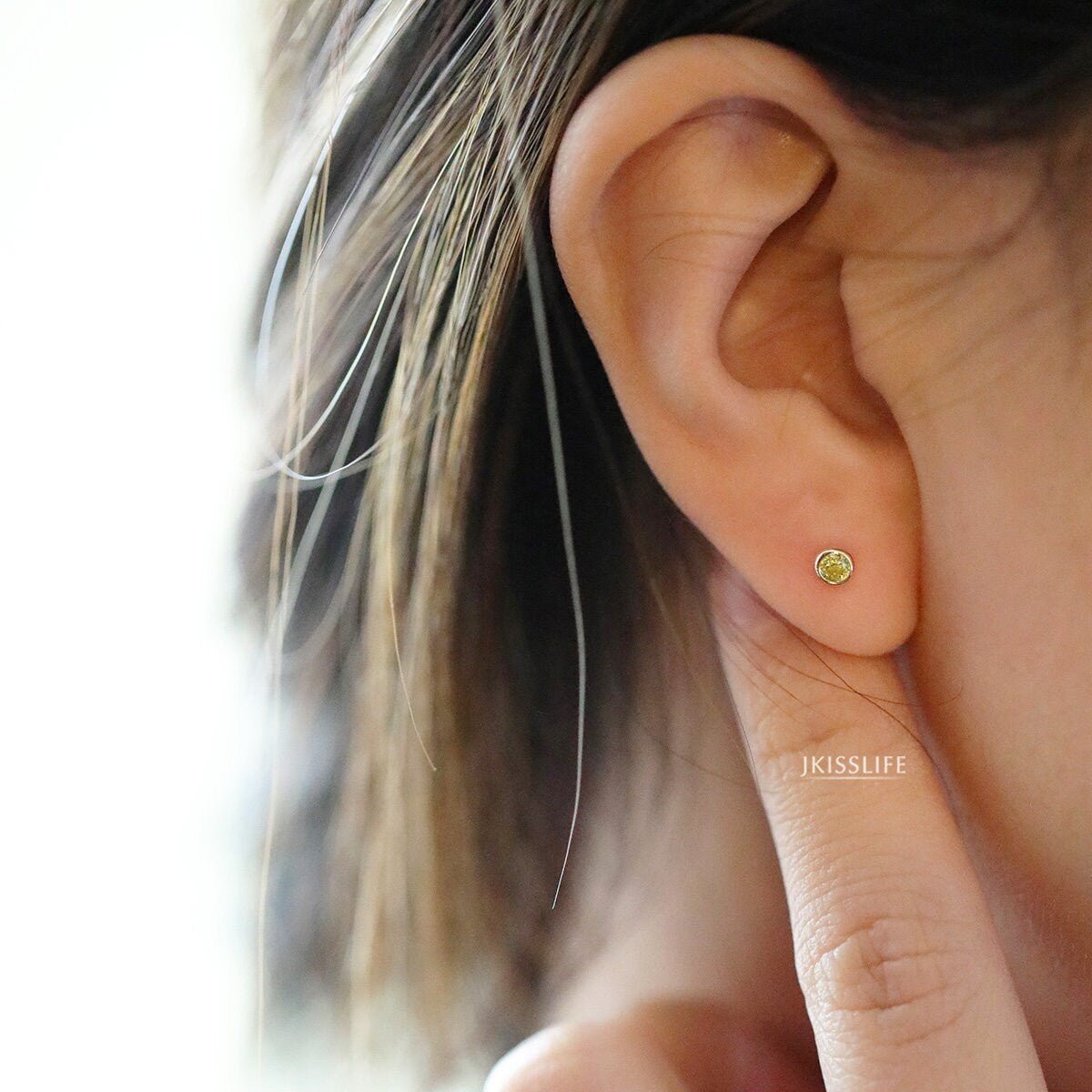 9K Solid Gold Screw Back Earrings
