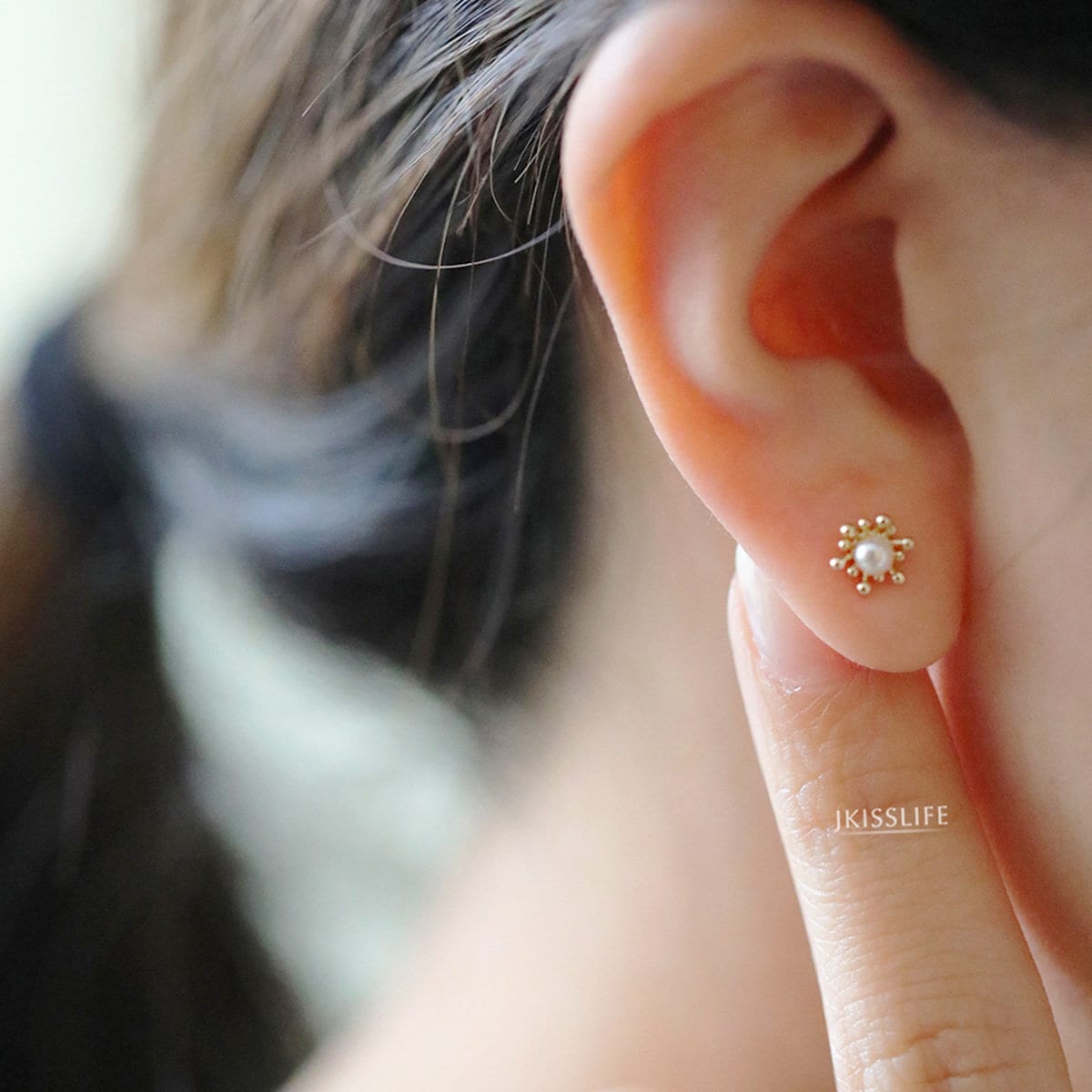 9K Solid Gold Natural White Pearl Flower Stud Earring