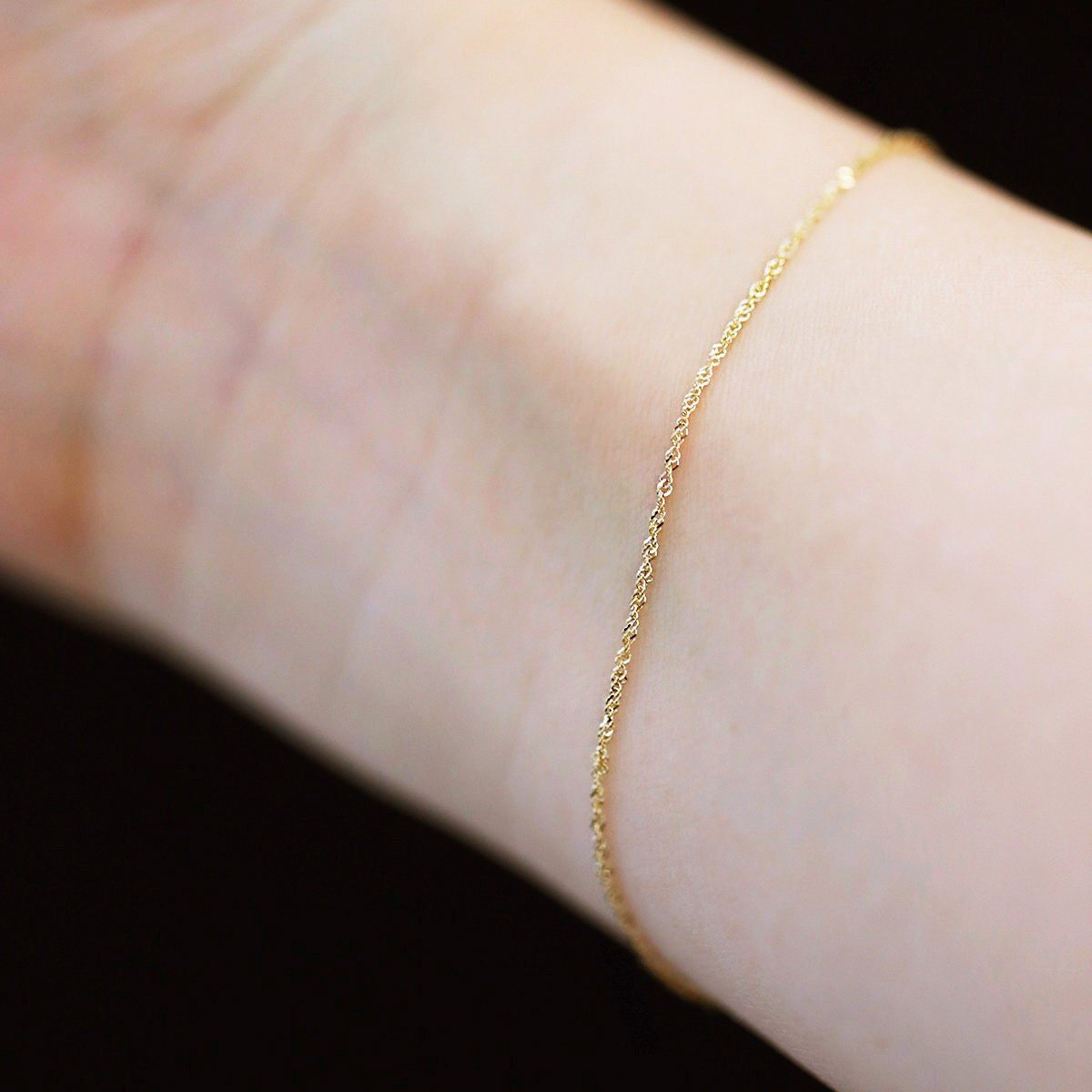 14K Solid Gold Classic Twisted Art Chain Bracelet